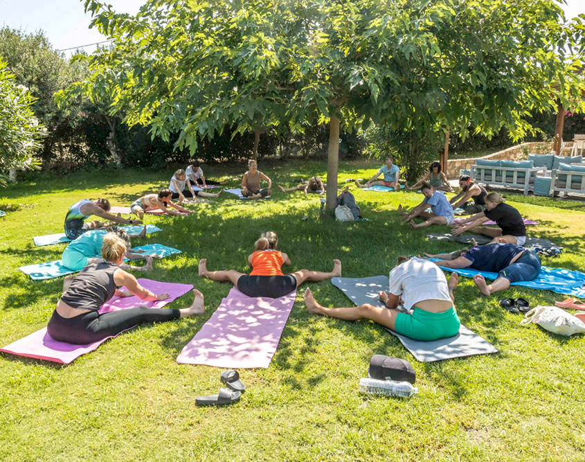 logos-beach-village-yoga